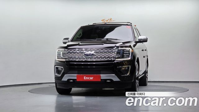Ford Expedition Platinum 4WD 7Seater - фото 2