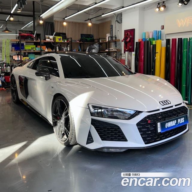Audi R8 5.2 V10 Performance Coupe - фото 1