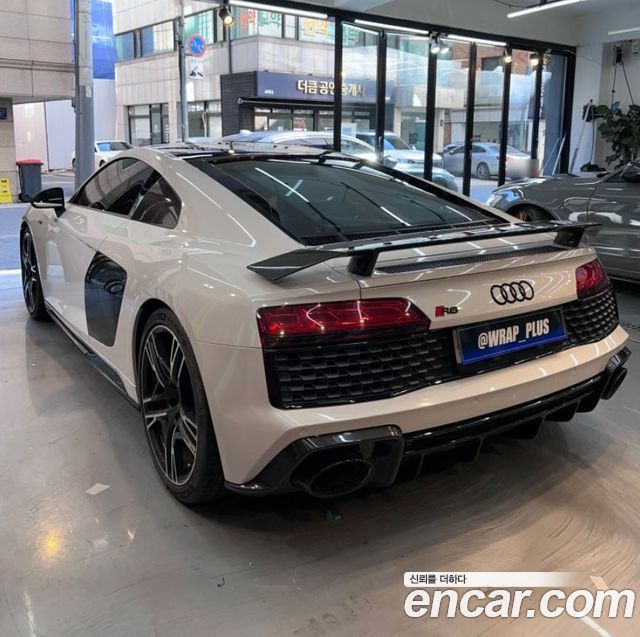 Audi R8 5.2 V10 Performance Coupe - фото 3