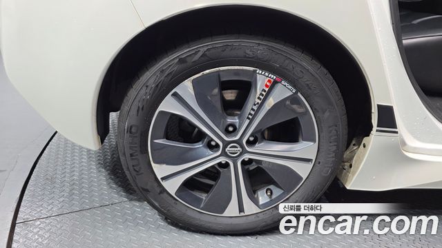 Nissan Leaf ZE1 EV SL - фото 4