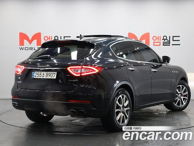 Maserati Levante 3.0 AWD GranLusso - фото 2