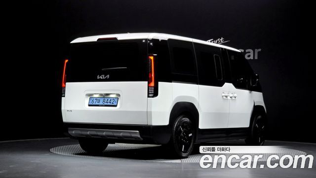 Kia PV5 Taxi 5 Seater Basic - фото 1