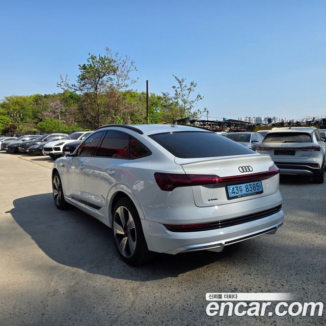 Audi e-tron 55 Quattro Sportback - фото 3