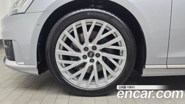 Audi A8 D5 55 TFSI Quattro LWB - фото 4