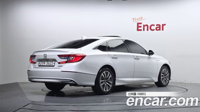 Honda Accord 10-го поколения 2.0 Hybrid EX-L - фото 1
