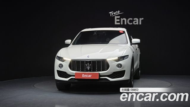 Maserati Levante 3.0 S AWD Premium - фото 2
