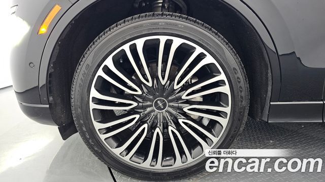Lincoln Aviator 2-го поколения 3.0 Black Label AWD - фото 4