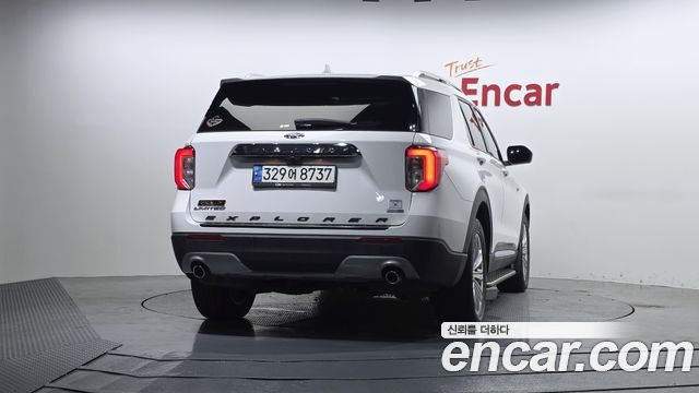 Ford Explorer 6-го поколения 2.3 LimIted 4WD - фото 3