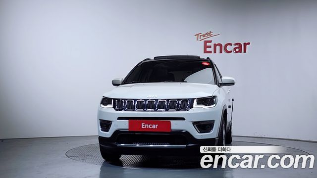 Jeep Compass 2-го поколения 2.4 limited 2WD - фото 2