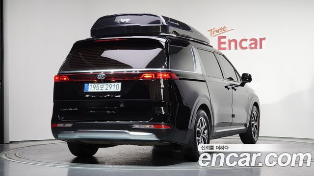Kia Carnival 4-го поколения 9-Seater Signature - фото 1