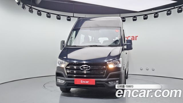 Hyundai Solati 15-seater deluxe - фото 2