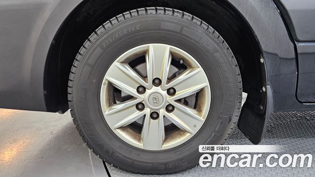 Hyundai Solati 15-seater deluxe - фото 4