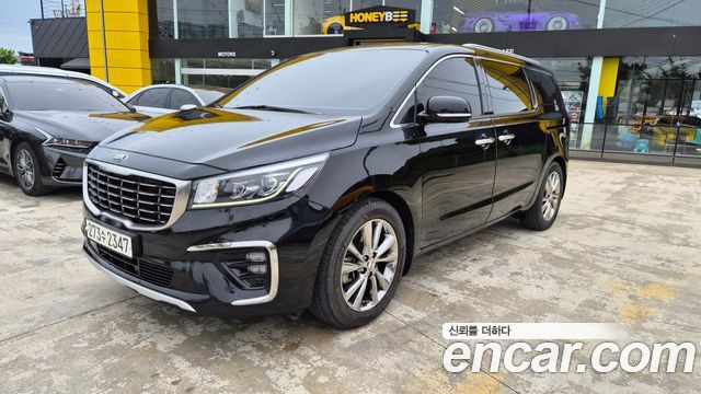 Kia Carnival Новый 7-Seater Limousine VIP - фото 0