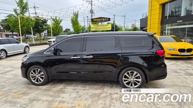 Kia Carnival Новый 7-Seater Limousine VIP - фото 4