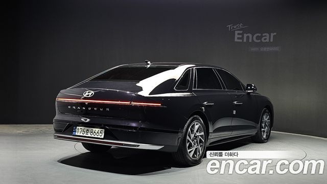 Hyundai Grandeur GN7, гибрид Premium - фото 1