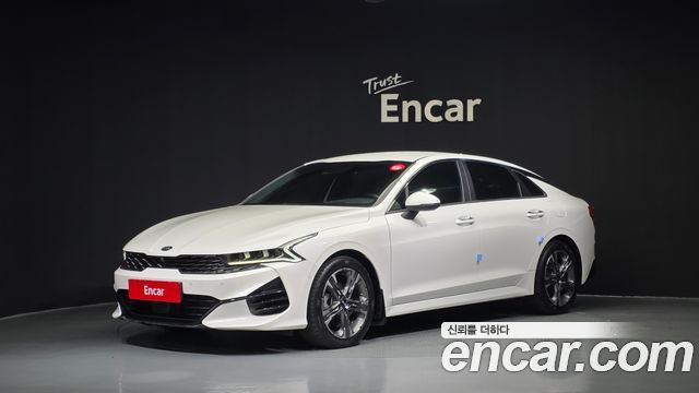 Kia K5 3-го поколения 2.0 Signature - фото 0