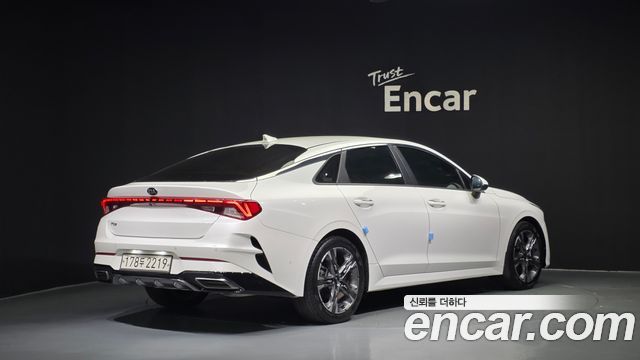 Kia K5 3-го поколения 2.0 Signature - фото 1
