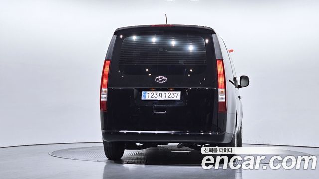 Hyundai Staria Tourer 9-Seater Modern - фото 3