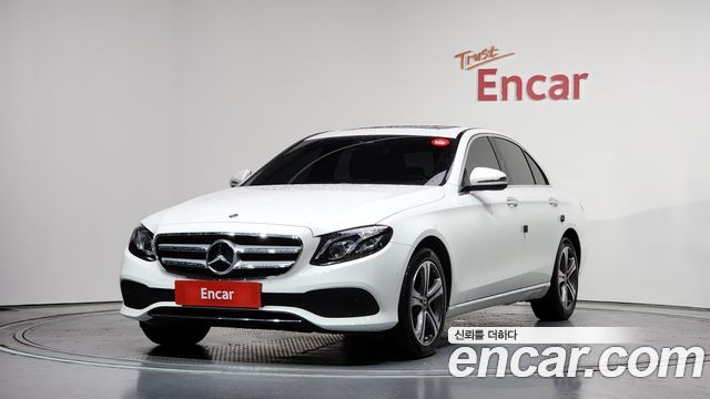 Mercedes-Benz E-Class W213 E220d Avantgarde - фото 0