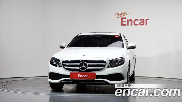 Mercedes-Benz E-Class W213 E220d Avantgarde - фото 2