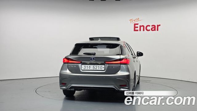 Lexus CT200h 1.8 Supreme ZWA10 - фото 3