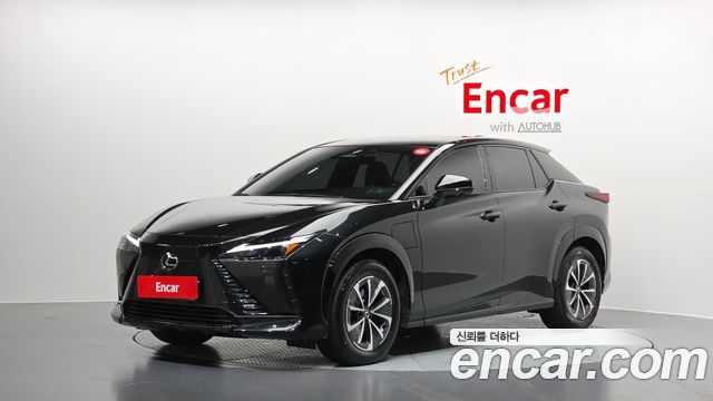 Lexus RZ Luxury - фото 0