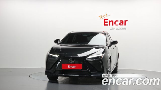 Lexus RZ Luxury - фото 2