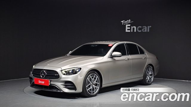 Mercedes-Benz E-Class W213 E220d 4MATIC AMG Line - фото 0