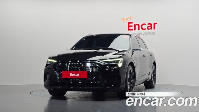 Audi e-tron 55 Quattro - фото 2