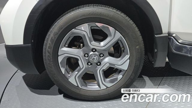 Honda CR-V 5-го поколения 1.5 EX-L 2WD - фото 4