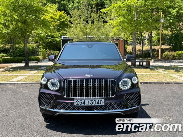 Bentley Bentayga 4.0 V8 EWB First Edition - фото 2