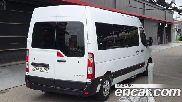 Renault Samsung Master 2.3 15-Seater - фото 1