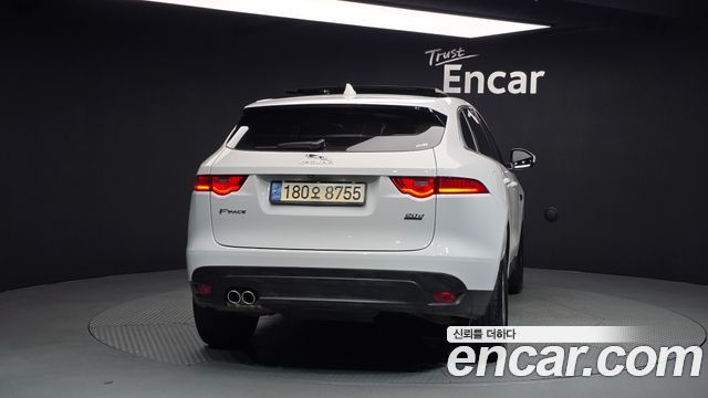 Jaguar F-PACE 20d Portfolio - фото 3