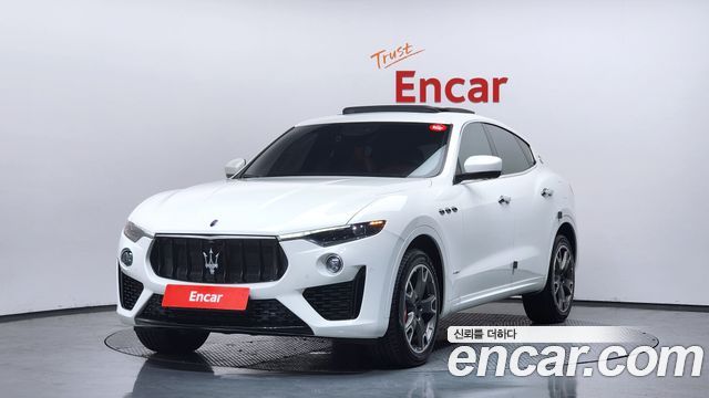 Maserati Levante 3.0 AWD GranSport - фото 0