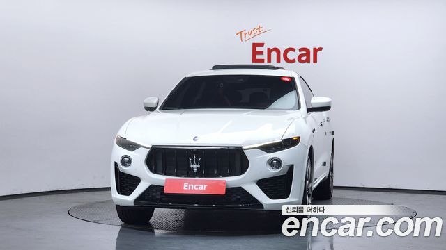Maserati Levante 3.0 AWD GranSport - фото 2