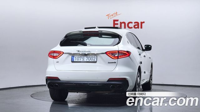 Maserati Levante 3.0 AWD GranSport - фото 3