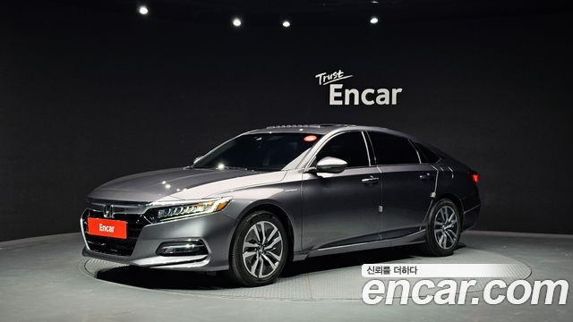 Honda Accord 10-го поколения 2.0 Hybrid Touring - фото 0