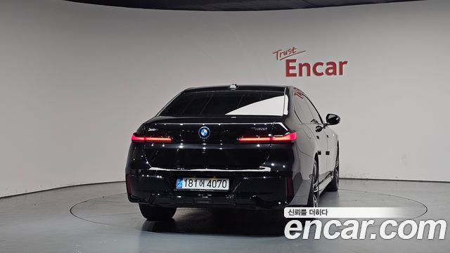 BMW 7-Series G70 750e xDrive M Sport - фото 2