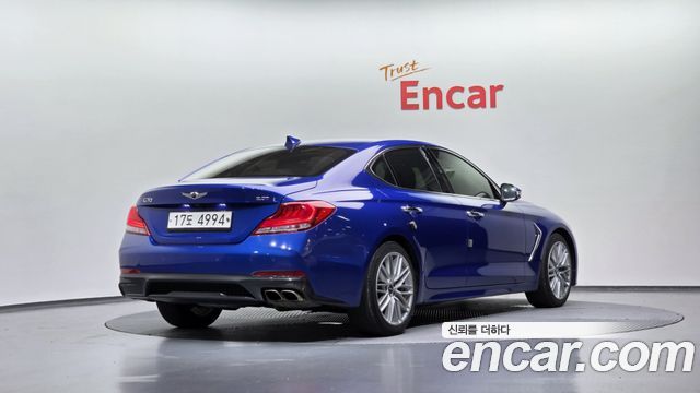 Genesis G70 2.0T Elite - фото 1