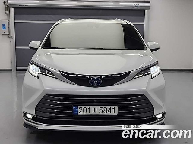 Toyota Sienna 4-го поколения 2.5 Hybrid AWD - фото 1