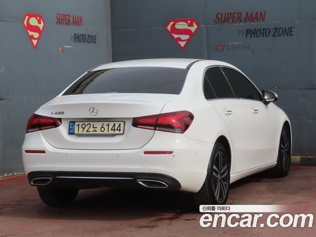 Mercedes-Benz A-Class W177 A220 Sedan - фото 2