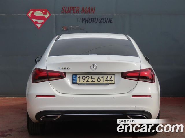 Mercedes-Benz A-Class W177 A220 Sedan - фото 3
