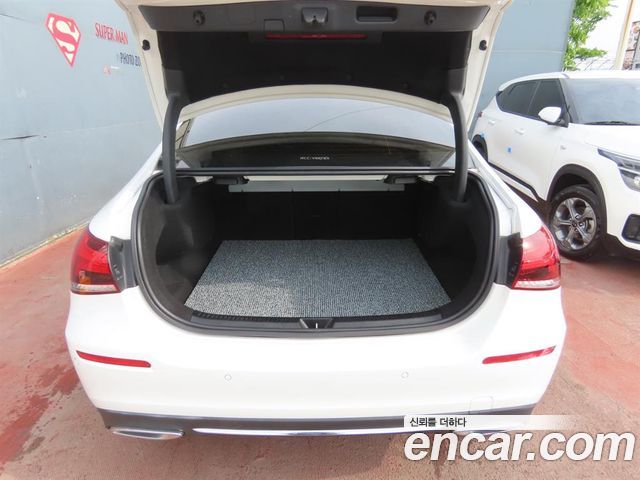Mercedes-Benz A-Class W177 A220 Sedan - фото 4