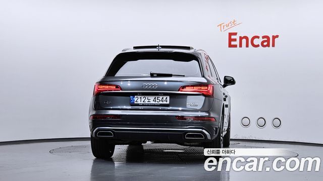 Audi Q5 FY 40 TDI Quattro Premium Sportback - фото 3
