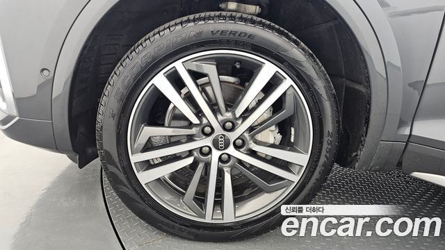 Audi Q5 FY 40 TDI Quattro Premium Sportback - фото 4