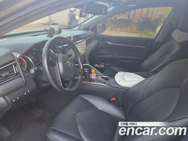 Toyota Camry XV70 2.5 - фото 4