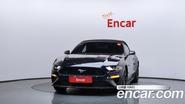 Ford Mustang Convertible - фото 2