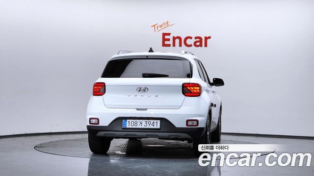 Hyundai Venue 1,6 Premium - фото 2