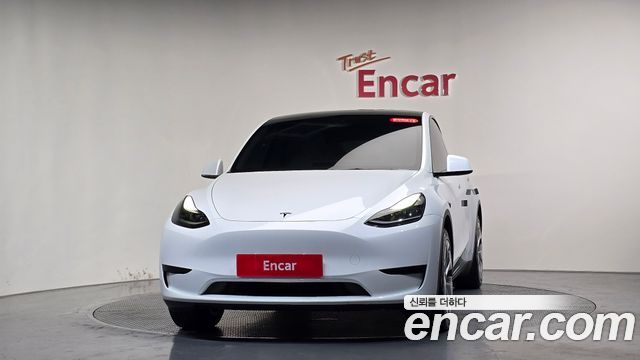 Tesla Model Y RWD - фото 2