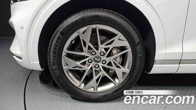 Genesis GV70 2.5T Gasoline AWD - фото 4